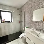 Iris House Al Azores בית נופש