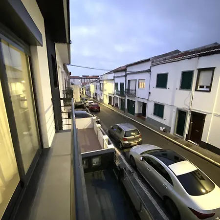 Semesterbostad Iris House Al Azores